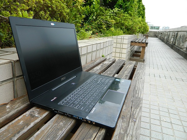 WS72_Perf_01.JPG